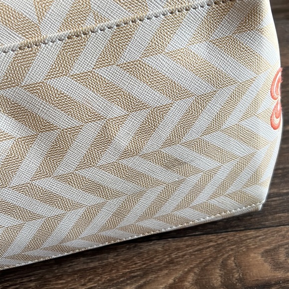 Misela Tote Edna at Anatolia - Picture 8 of 8